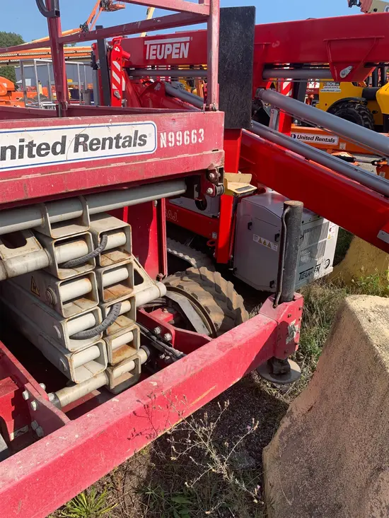 2017 MEC 4069RT Rough Terrain Scissor Lift
