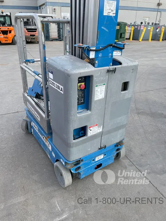 2017 Genie GR-20 Self-Propelled One-Person Lift
