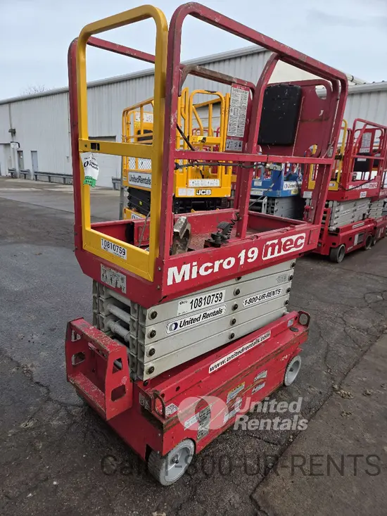 2018 MEC MICRO 19 Scissor Lift