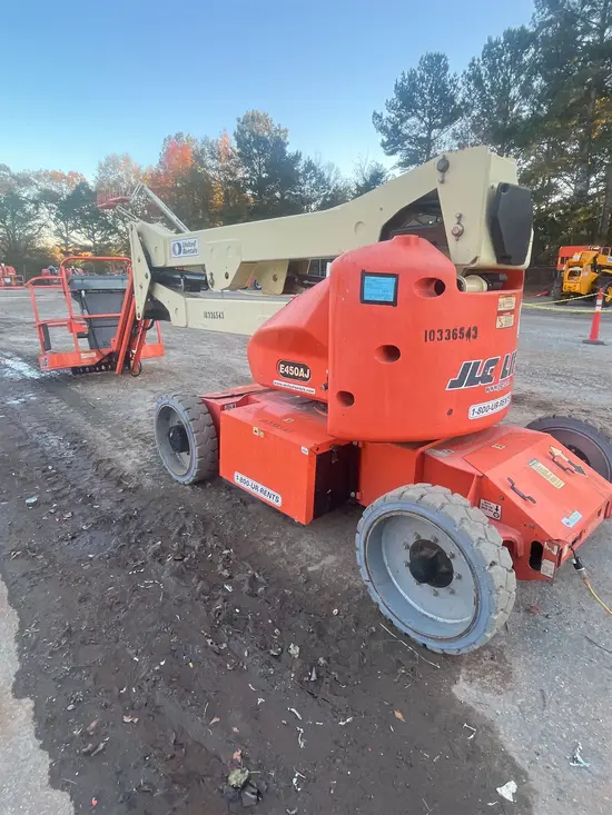 2015 JLG E450AJ Articulating Boom Lift
