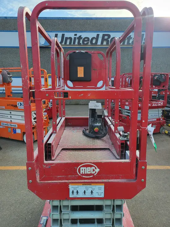2018 MEC MICRO 19 Scissor Lift