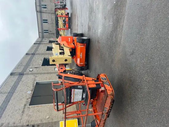 2017 JLG E450AJ Articulating Boom Lift
