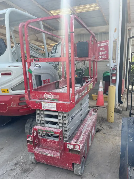 2018 MEC MICRO 19 Scissor Lift