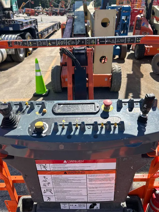 2016 JLG E450AJ Articulating Boom Lift