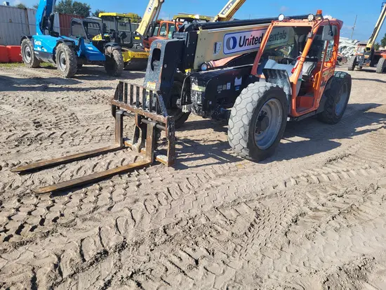 2019 JLG 742 Forklift