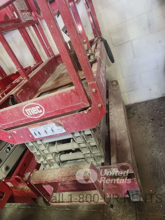 2017 MEC 1330SE Scissor Lift