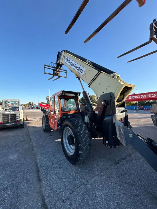2021 JLG 1055 Forklift