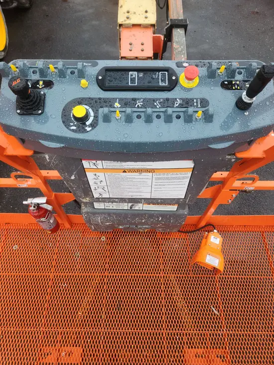 2015 JLG 800S Boom Lift