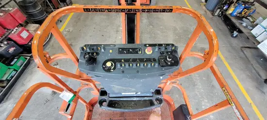 2016 JLG E400AJPN Articulating Boom Lift
