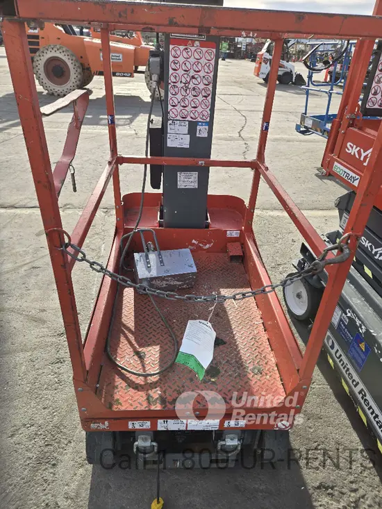 2017 Skyjack SJ12 Self-Propelled One-Person Lift
