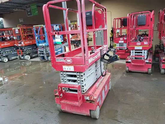 2018 MEC MICRO 19 Scissor Lift