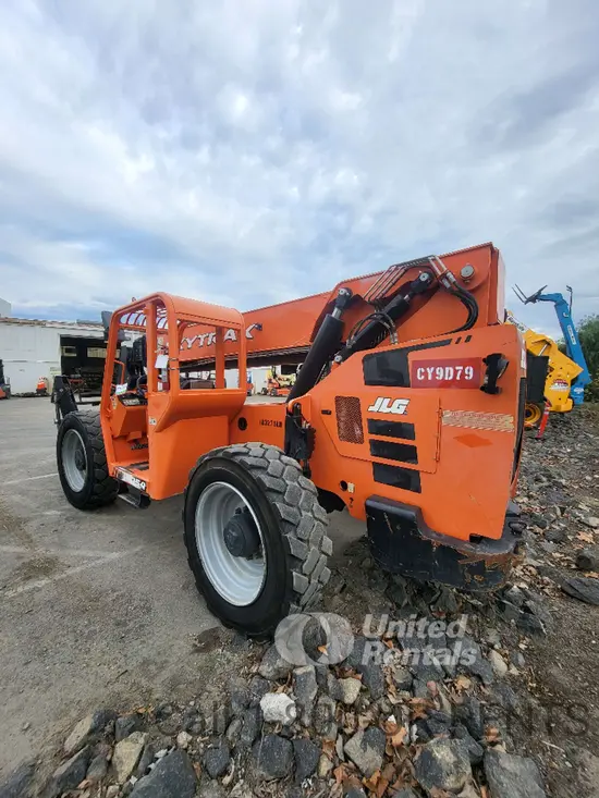 2017 SKYTRAK 10054 Forklift
