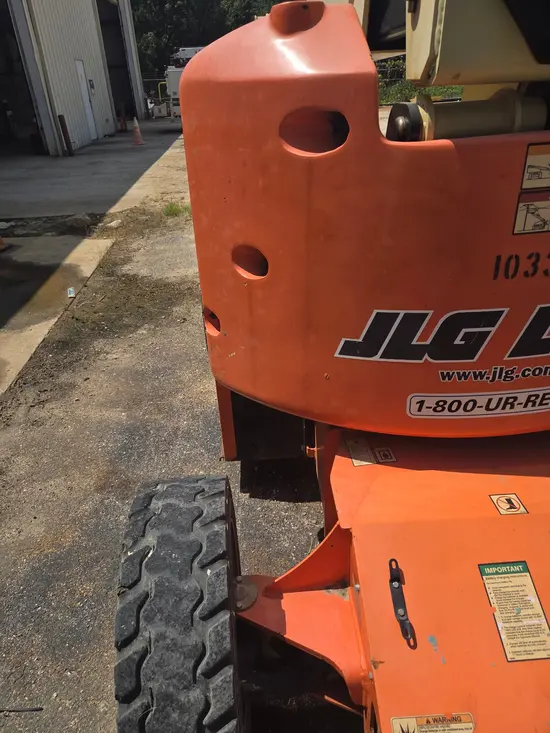 2015 JLG E450AJ Articulating Boom Lift