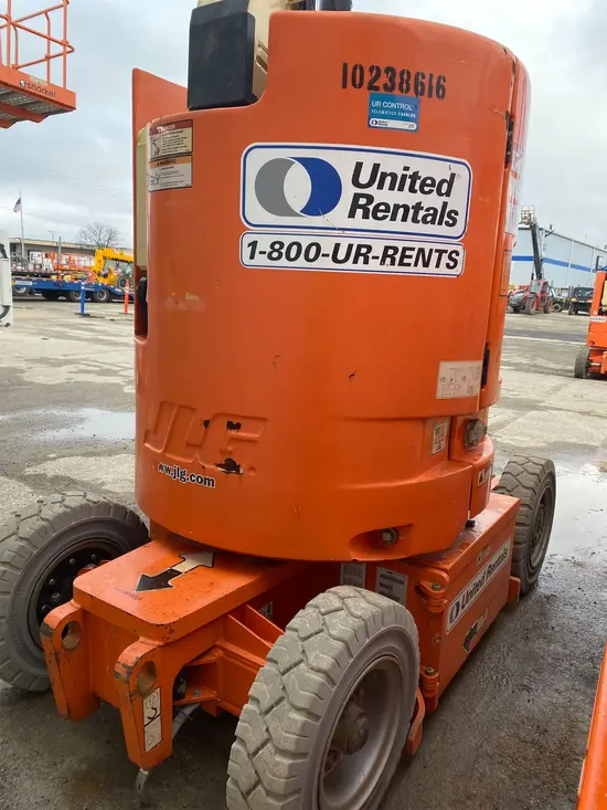 2014 JLG E300AJP Articulating Boom Lift