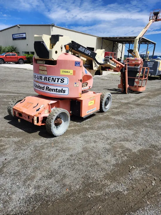 2016 JLG E400AJPN Articulating Boom Lift