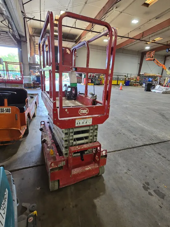 2018 MEC MICRO 19 Scissor Lift