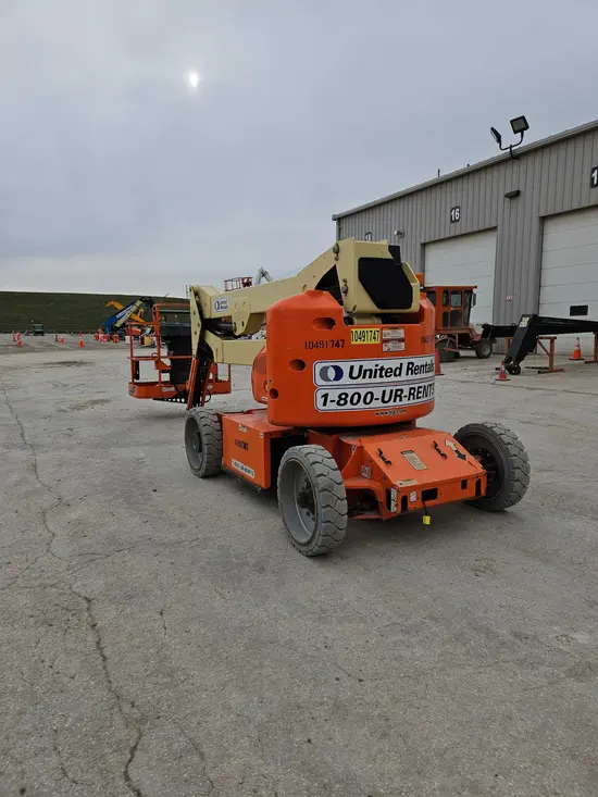 2016 JLG E450AJ Articulating Boom Lift