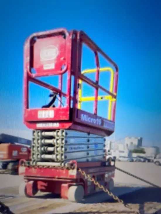 2018 MEC MICRO 19 Scissor Lift