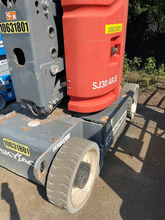 2017 Skyjack SJ30ARJE Articulating Boom Lift