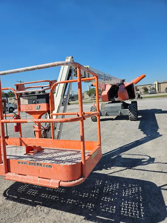 2017 Snorkel 660SJ Boom Lift