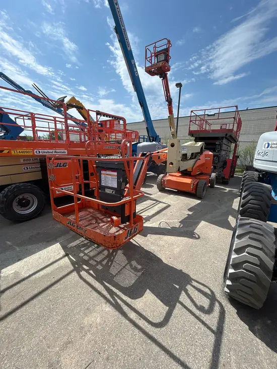 2016 JLG E450AJ Articulating Boom Lift