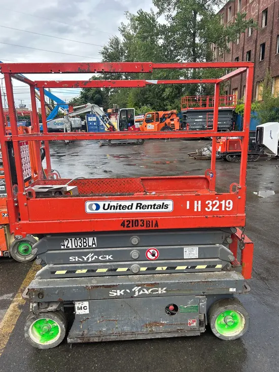 2017 Skyjack SJIII3219 Scissor Lift