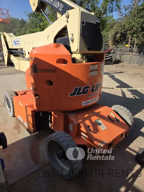 2015 JLG E400AN Articulating Boom Lift