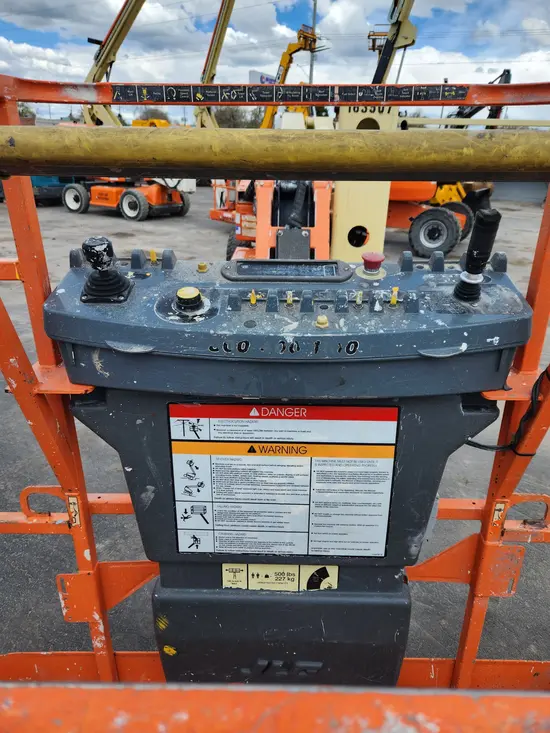 2016 JLG E450AJ Articulating Boom Lift