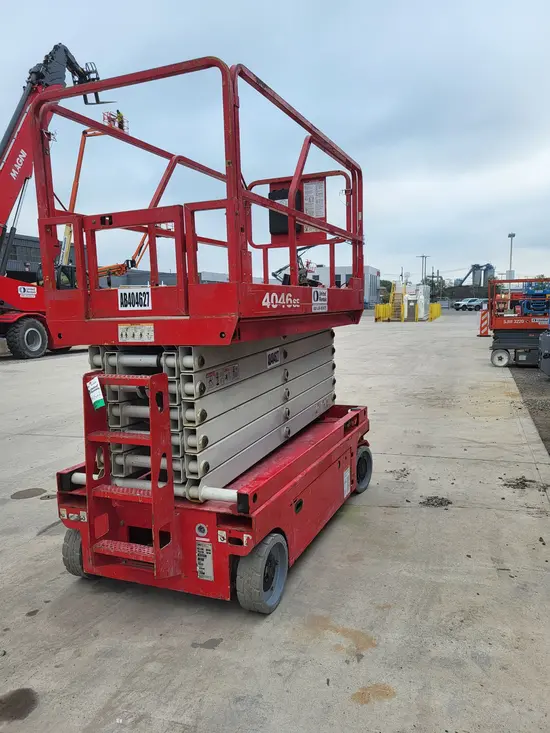 2017 MEC 4046SE Scissor Lift