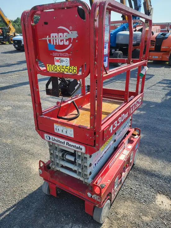 2018 MEC 1330SE Scissor Lift