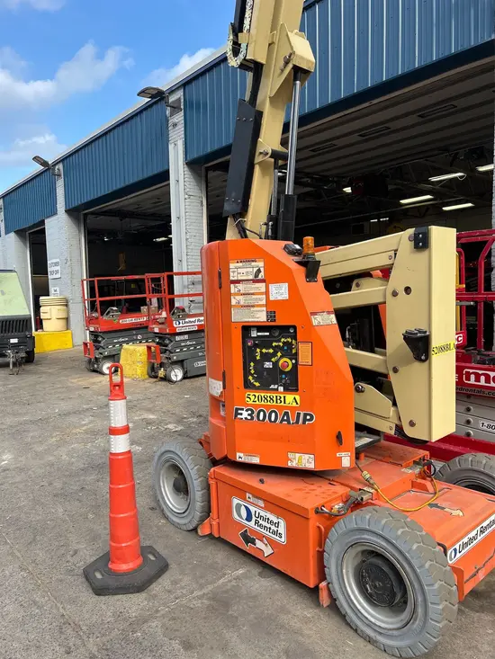 2017 JLG E300AJP Articulating Boom Lift