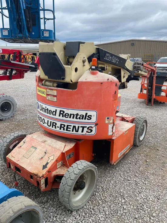 2016 JLG E400AJPN Articulating Boom Lift