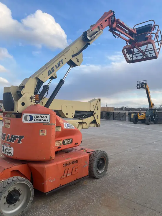 2015 JLG E400AJPN Articulating Boom Lift