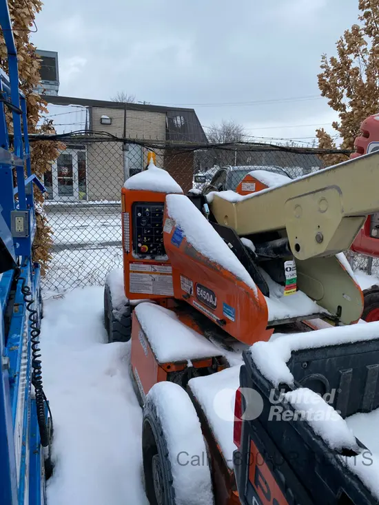 2015 JLG E450AJ Articulating Boom Lift