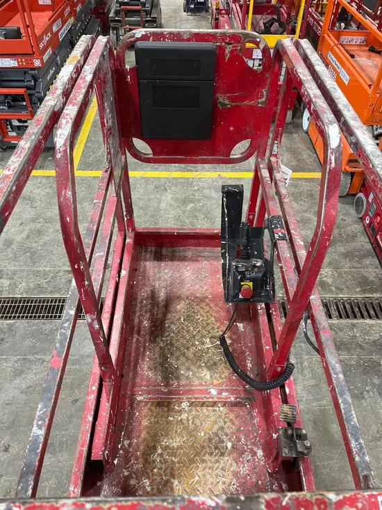 2018 MEC MICRO 19 Scissor Lift