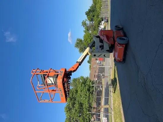 2016 JLG E400AN Articulating Boom Lift