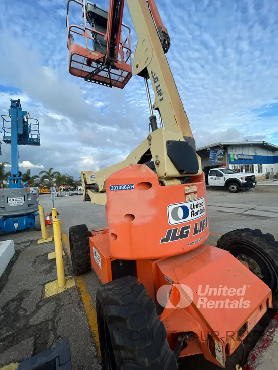 2018 JLG E450AJ Articulating Boom Lift