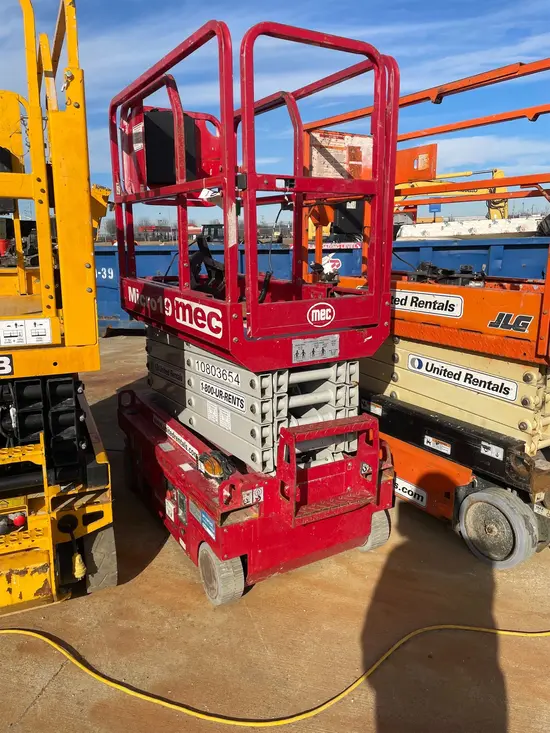 2018 MEC MICRO 19 Scissor Lift