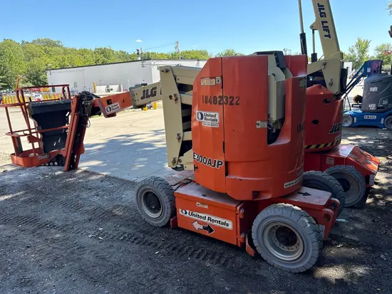 2016 JLG E300AJP Articulating Boom Lift