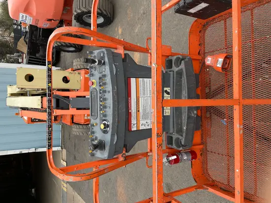 2016 JLG E450AJ Articulating Boom Lift