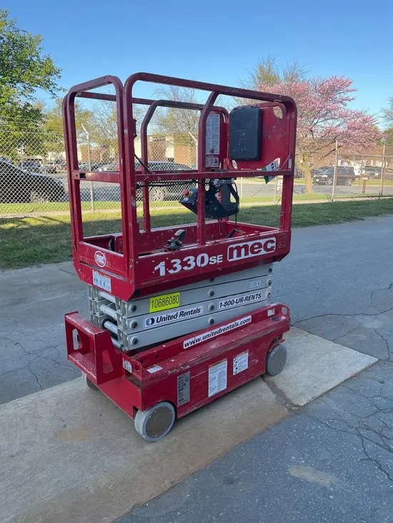 2017 MEC 1330SE Scissor Lift