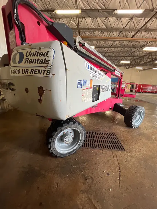2016 MEC 60JD Boom Lift