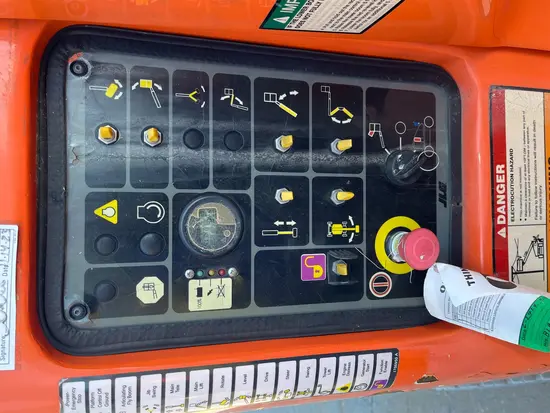 2016 JLG E400AN Articulating Boom Lift