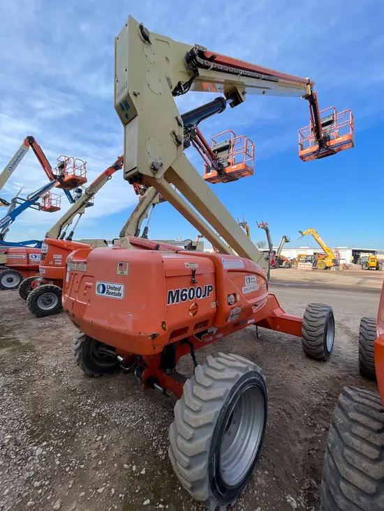 2017 JLG M600JP Articulating Boom Lift