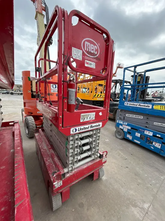 2019 MEC MICRO 19 Scissor Lift