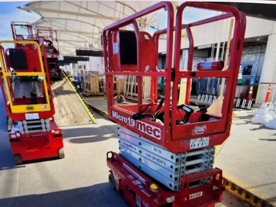 2018 MEC MICRO 19 Scissor Lift
