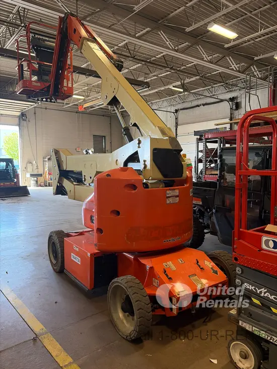 2017 JLG E400AJPN Articulating Boom Lift