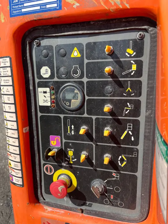2017 JLG E450AJ Articulating Boom Lift