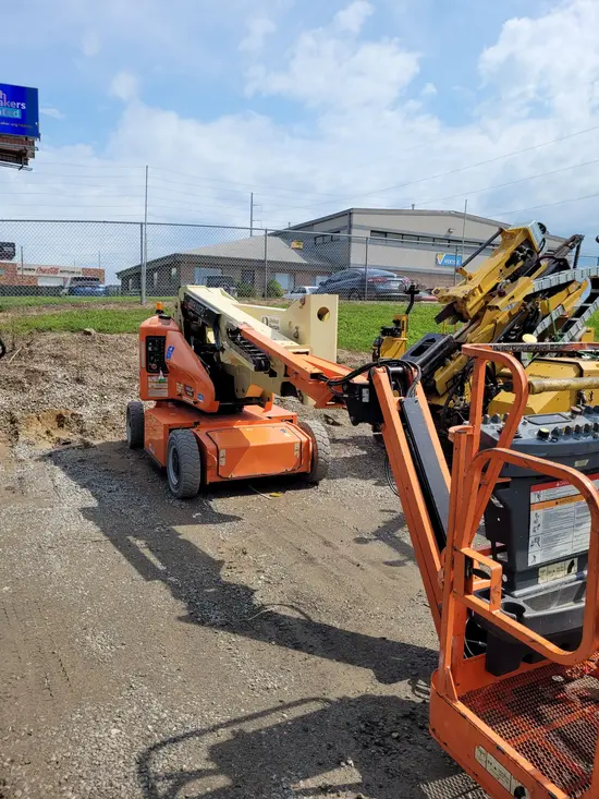 2017 JLG E400AJPN Articulating Boom Lift