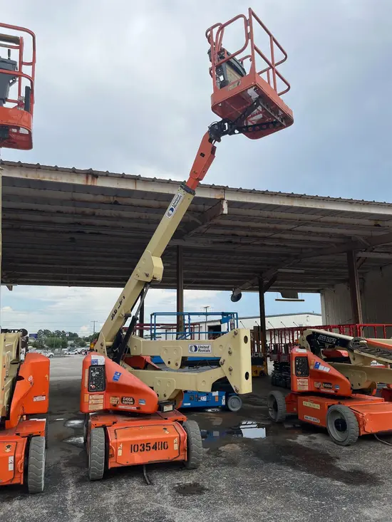 2015 JLG E400AN Articulating Boom Lift